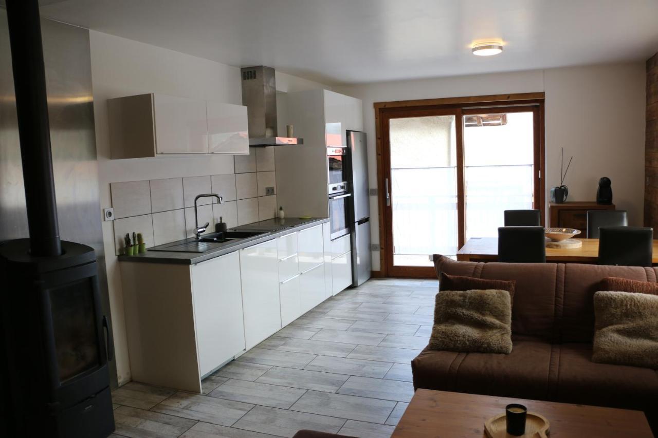 Maison De Village Au Pied Des 3 Vallees Villarlurin Экстерьер фото